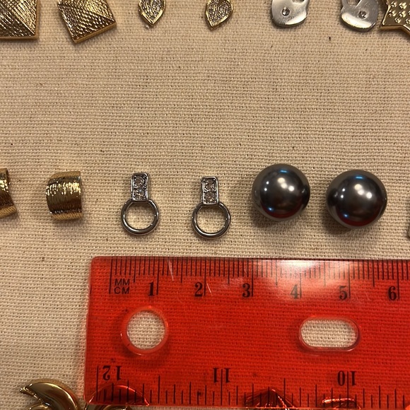 Beautiful studs 18k gold plated and rhodium different sizes - Picture 10 of 16